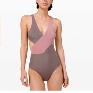 NWT lululemon all that glitters one piece swim